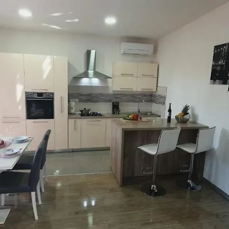 Modern In The Center Apartament *