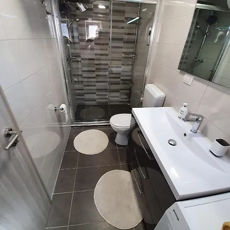 Modern In The Center Apartament *